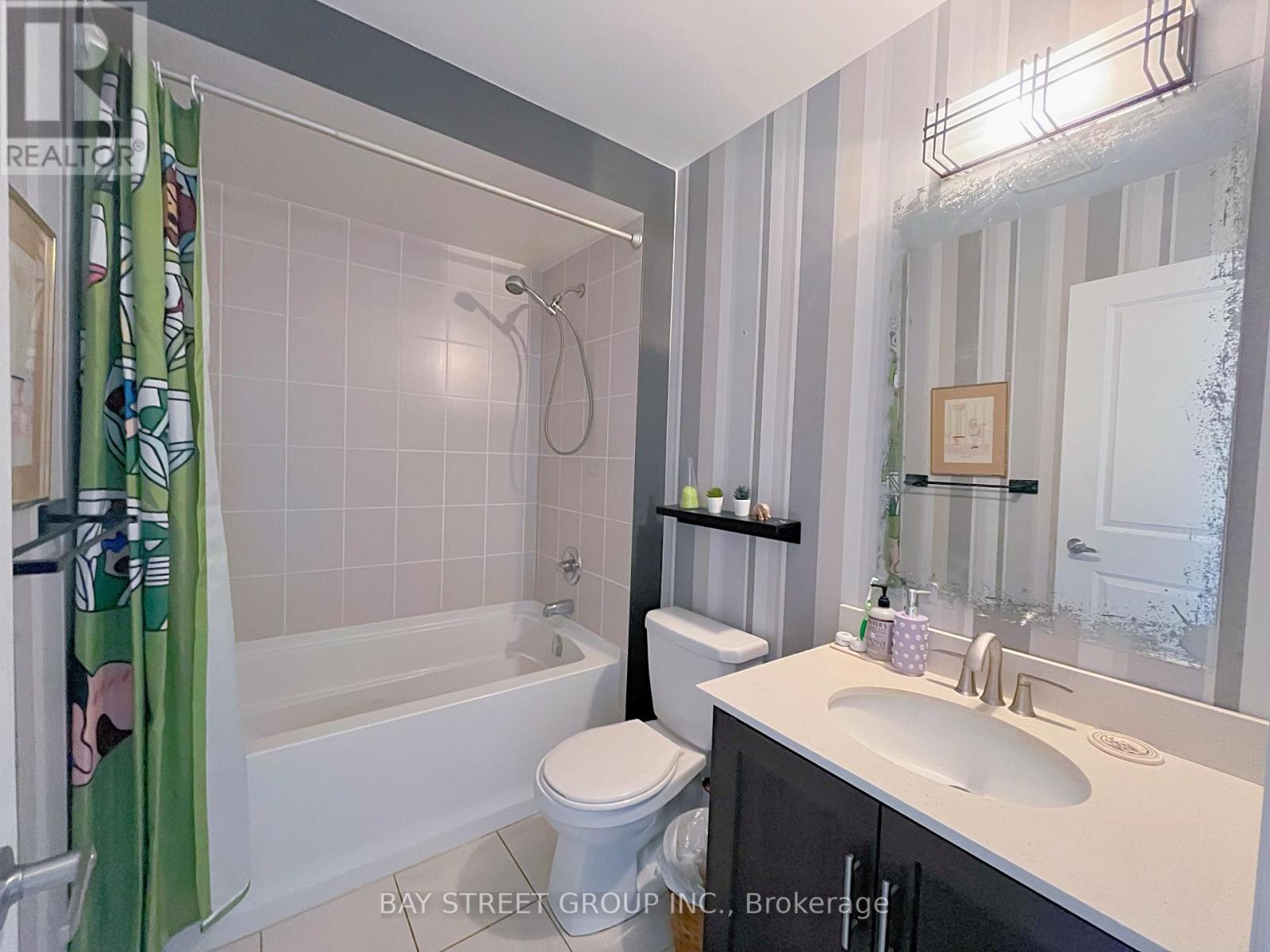 #2 Bedrooms - 51 Dominion Crescent, Niagara-On-The-Lake (St. Davids), Ontario  L0S 1J1 - Photo 5 - X12432244