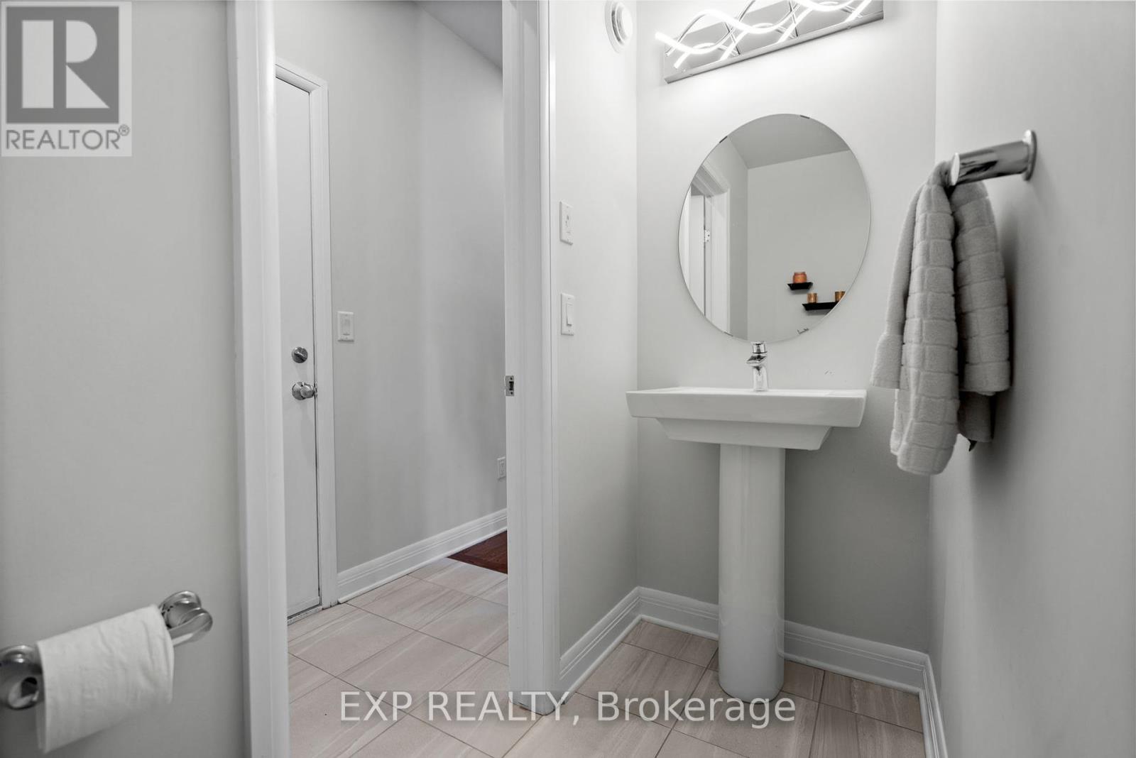 25 Stanhope Court, Ottawa, Ontario  K2J 6S2 - Photo 11 - X12432153