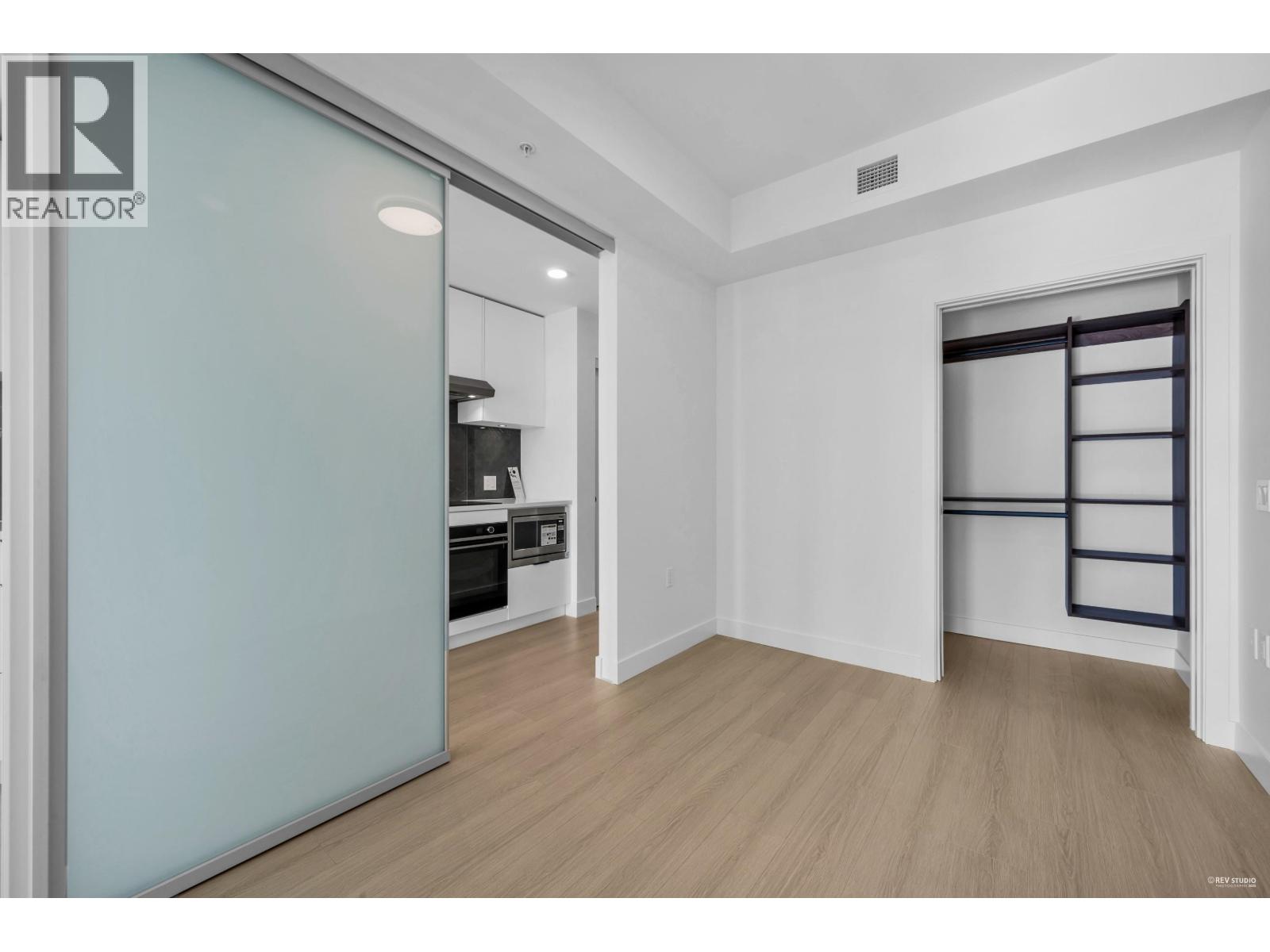 407 422 E 3rd Street, North Vancouver, British Columbia  V7L 1G2 - Photo 10 - R3053068