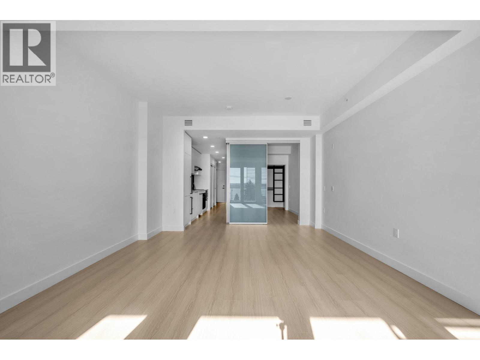407 422 E 3rd Street, North Vancouver, British Columbia  V7L 1G2 - Photo 8 - R3053068