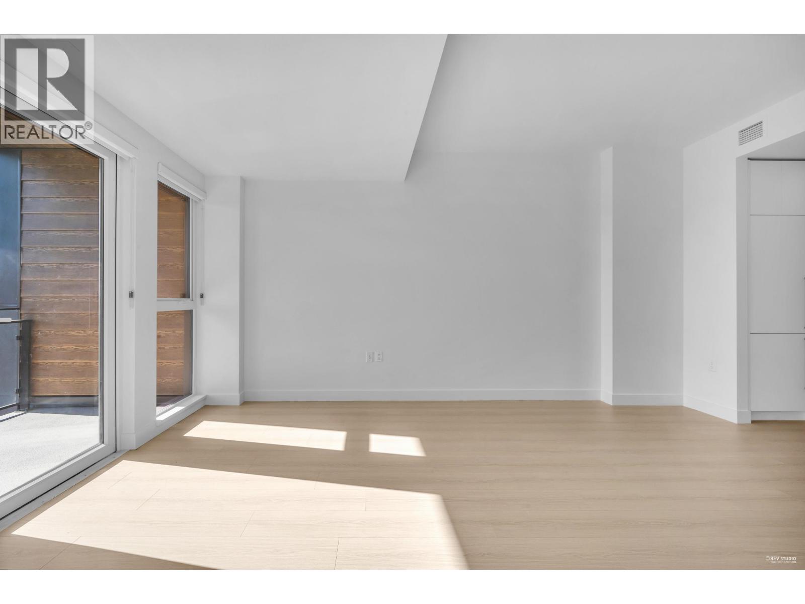 407 422 E 3rd Street, North Vancouver, British Columbia  V7L 1G2 - Photo 9 - R3053068