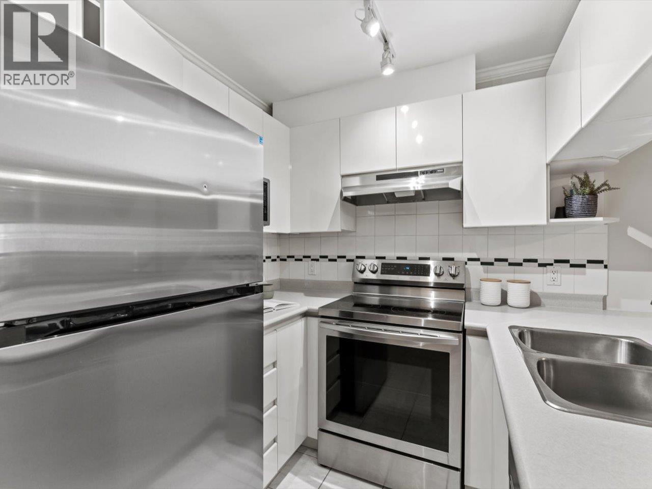 205 3638 W Broadway, Vancouver, British Columbia  V6R 2B7 - Photo 12 - R3053089