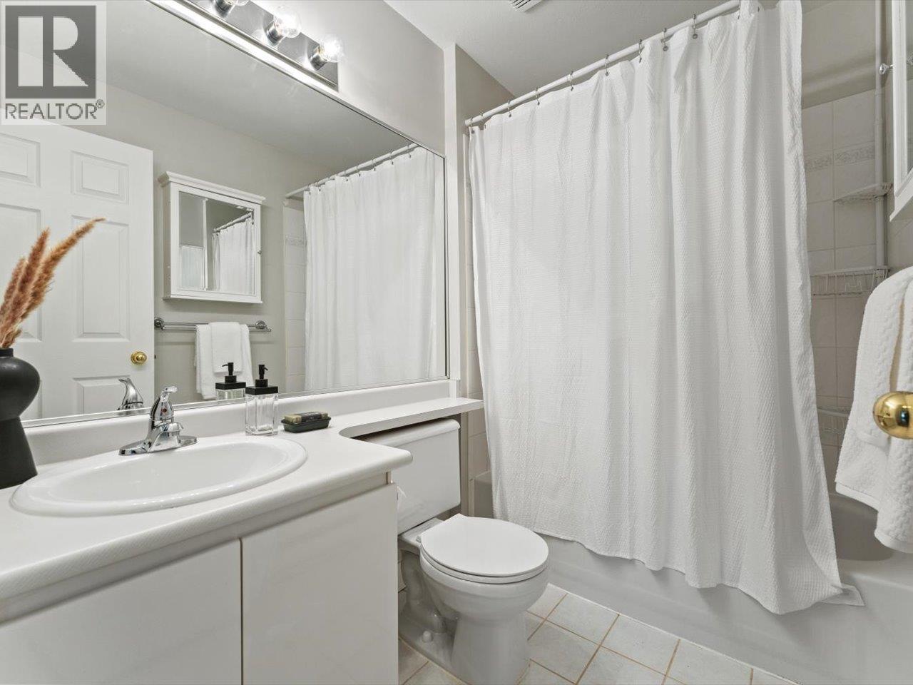 205 3638 W Broadway, Vancouver, British Columbia  V6R 2B7 - Photo 17 - R3053089
