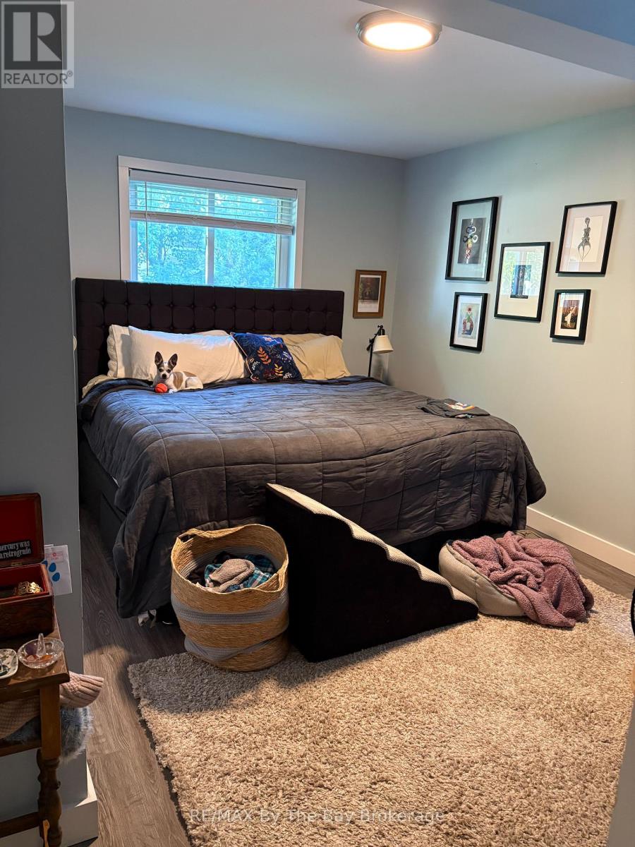 90 Grass Avenue, St. Catharines, Ontario  L2R 1T1 - Photo 10 - X12432443