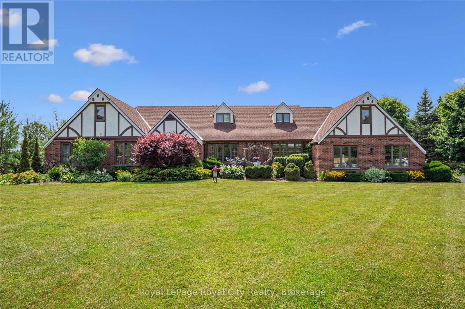 5792 8th Line E, Guelph/eramosa, Ontario  N0B 1B0 - Photo 3 - X12432447
