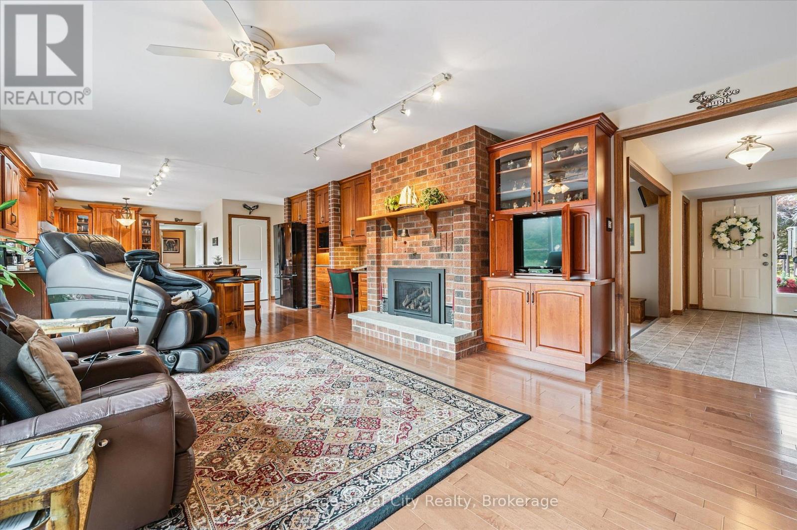 5792 8th Line E, Guelph/eramosa, Ontario  N0B 1B0 - Photo 7 - X12432447