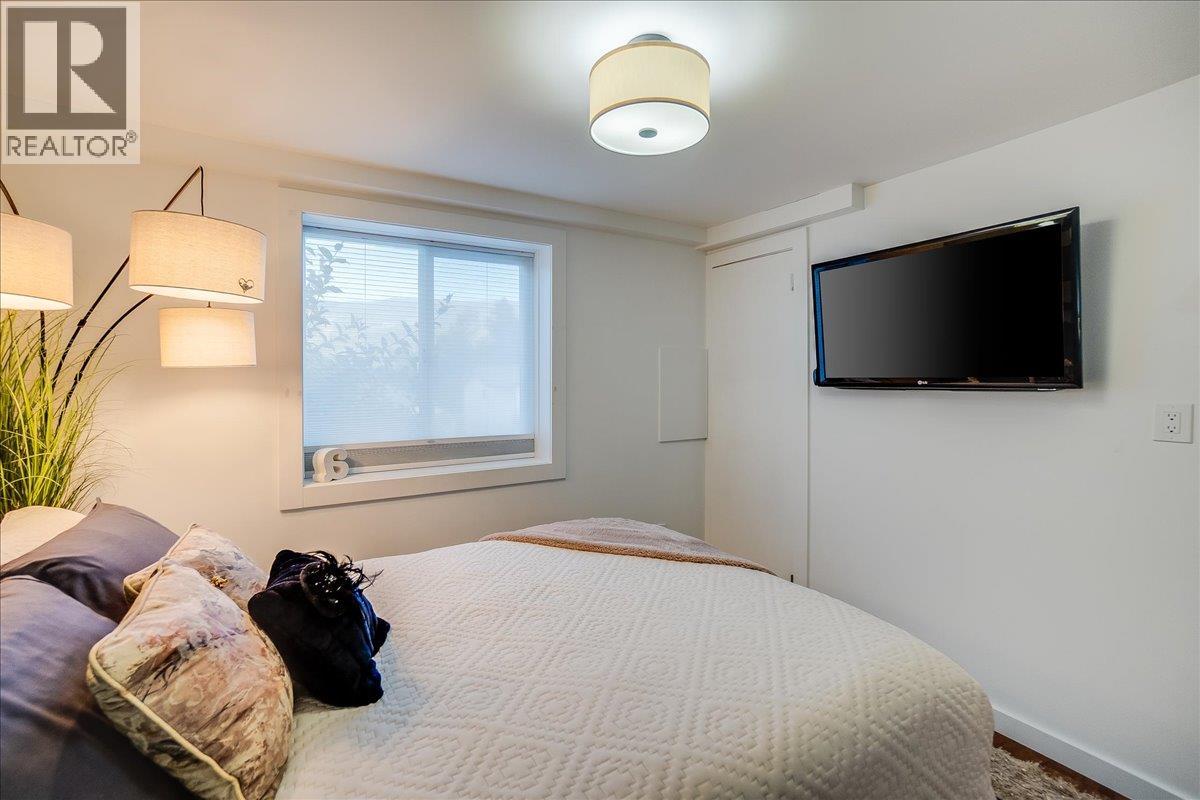 620 10th Avenue, Castlegar, British Columbia  V1N 1K9 - Photo 20 - 10364257