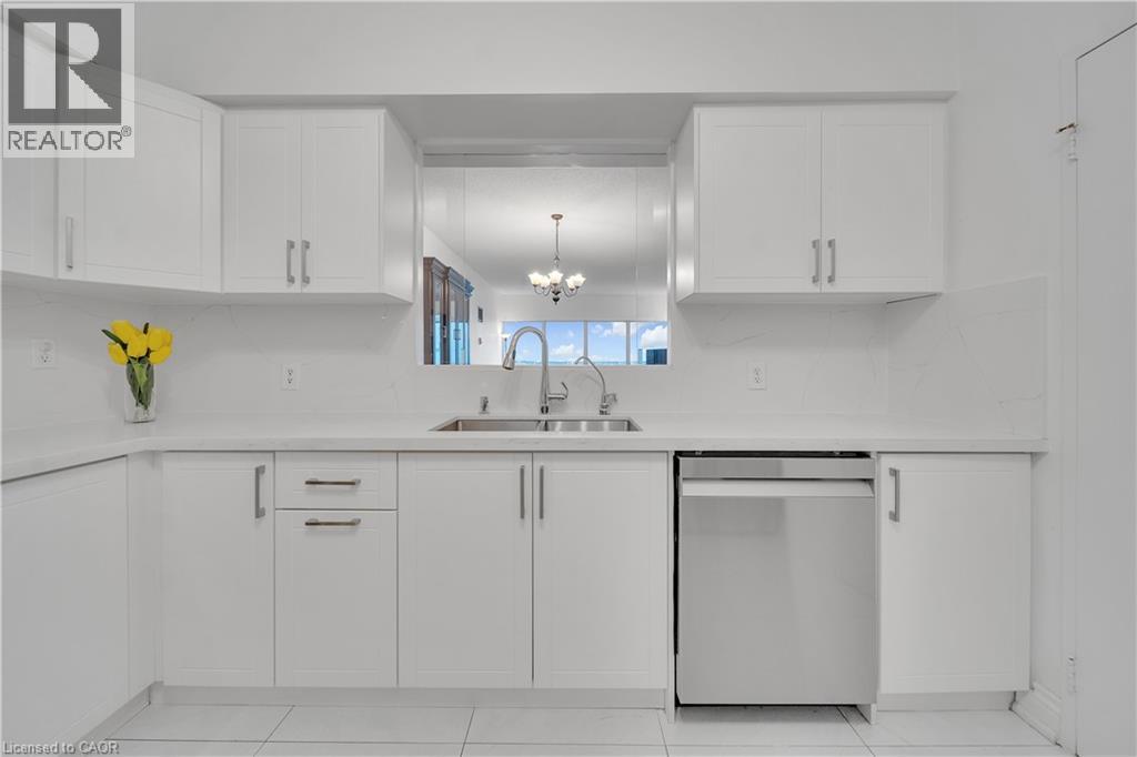 8 Lee Centre Drive Unit# Ph203, Scarborough, Ontario  M1H 3H8 - Photo 14 - 40711559