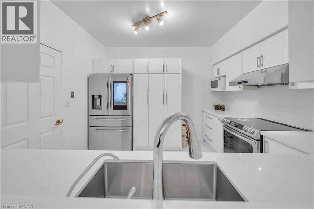 8 Lee Centre Drive Unit# Ph203, Scarborough, Ontario  M1H 3H8 - Photo 15 - 40711559