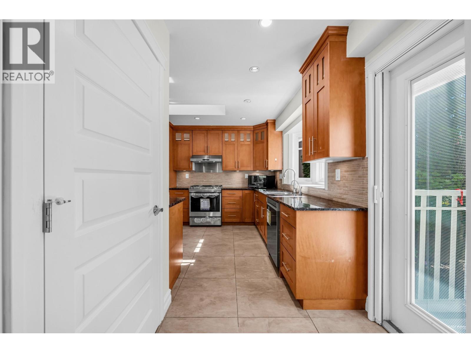 1138 Inglewood Avenue, West Vancouver, British Columbia  V7T 1Y5 - Photo 9 - R3053093