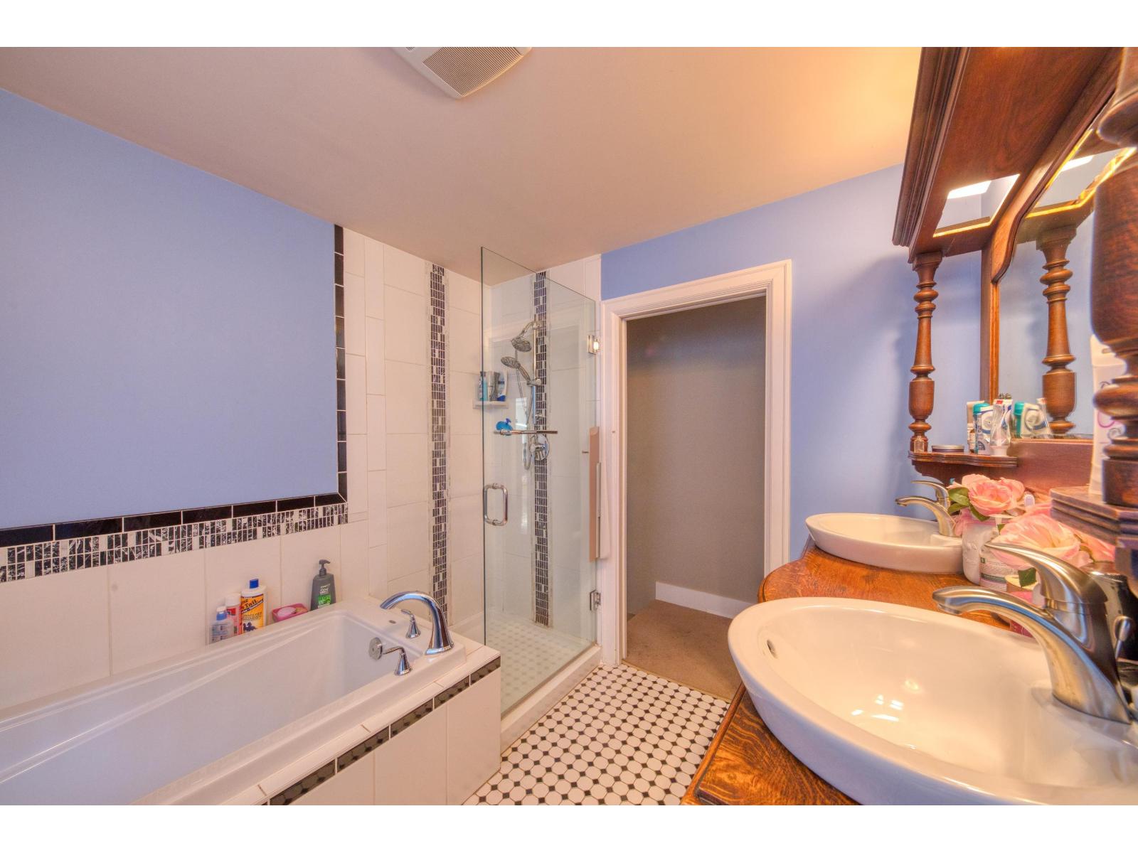 33591 1st Avenue, Mission, British Columbia  V2V 1H3 - Photo 5 - R3053147