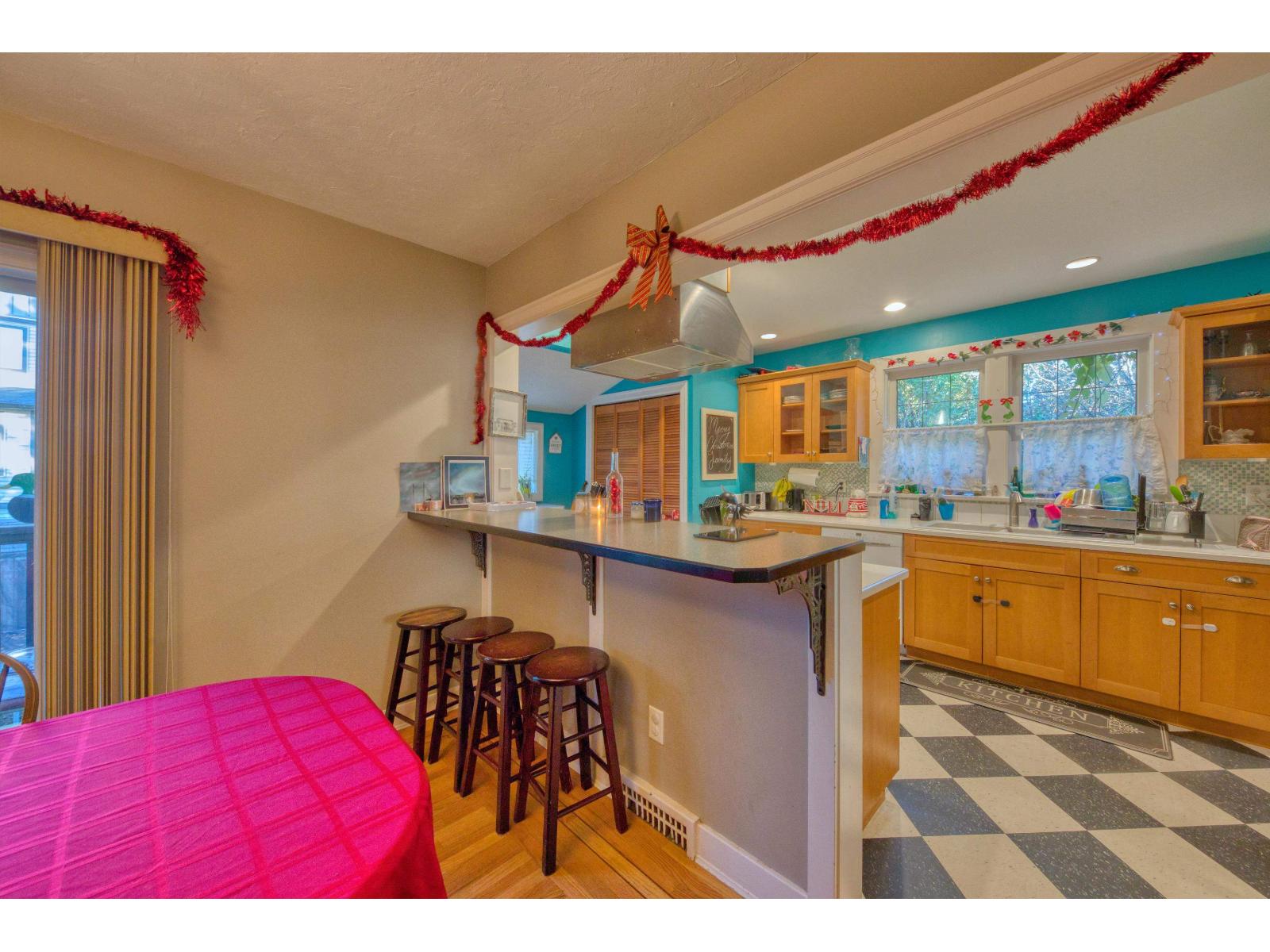 33591 1st Avenue, Mission, British Columbia  V2V 1H3 - Photo 8 - R3053147