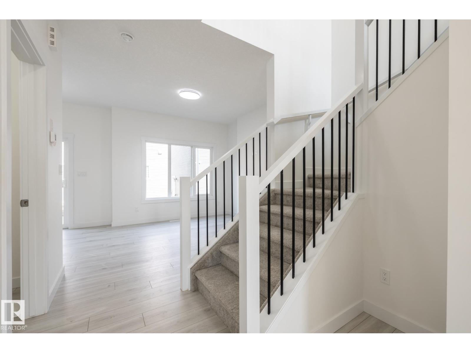 4707 Hawthorn Ln Sw, Edmonton, Alberta  T6X 3C5 - Photo 3 - E4438570