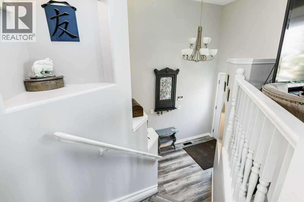 8 Kirk Close, Red Deer, Alberta  T4P 3R1 - Photo 2 - A2257529