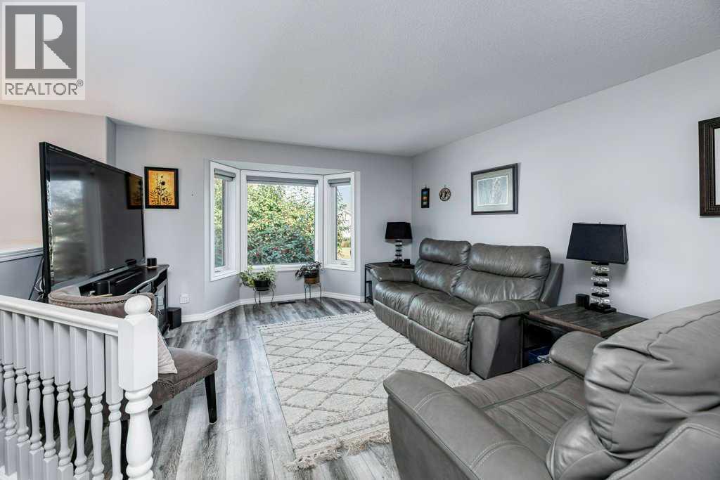 8 Kirk Close, Red Deer, Alberta  T4P 3R1 - Photo 3 - A2257529