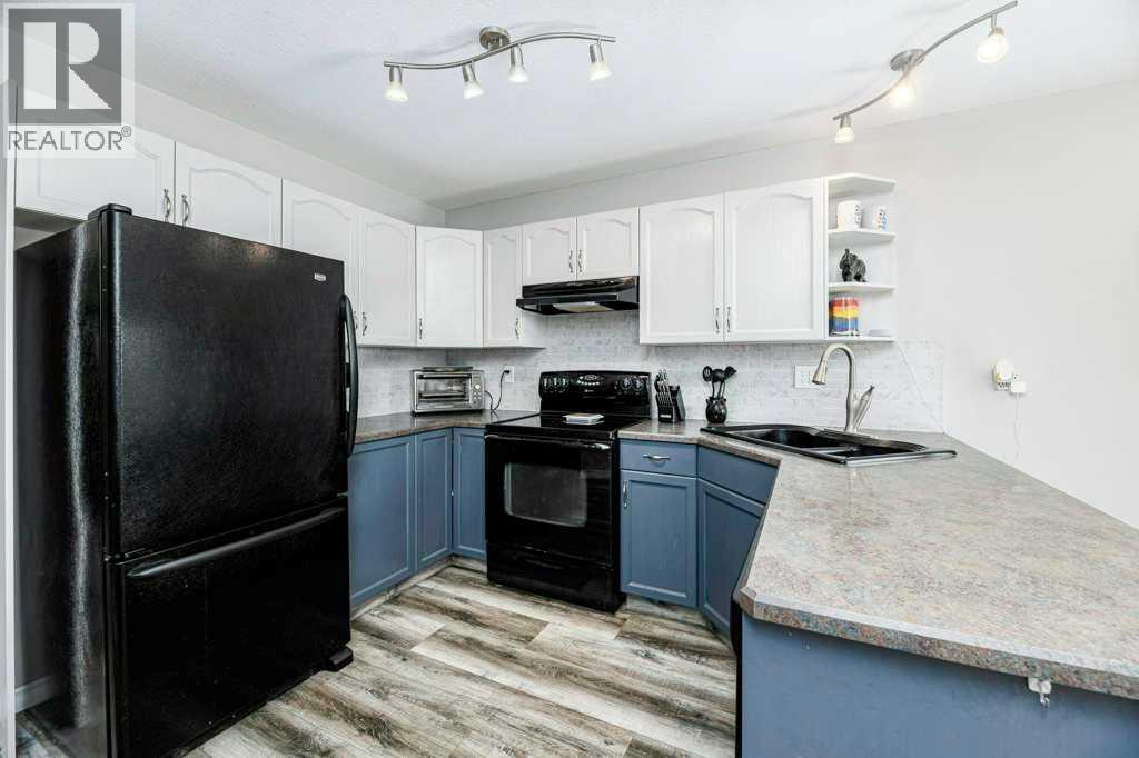 8 Kirk Close, Red Deer, Alberta  T4P 3R1 - Photo 6 - A2257529