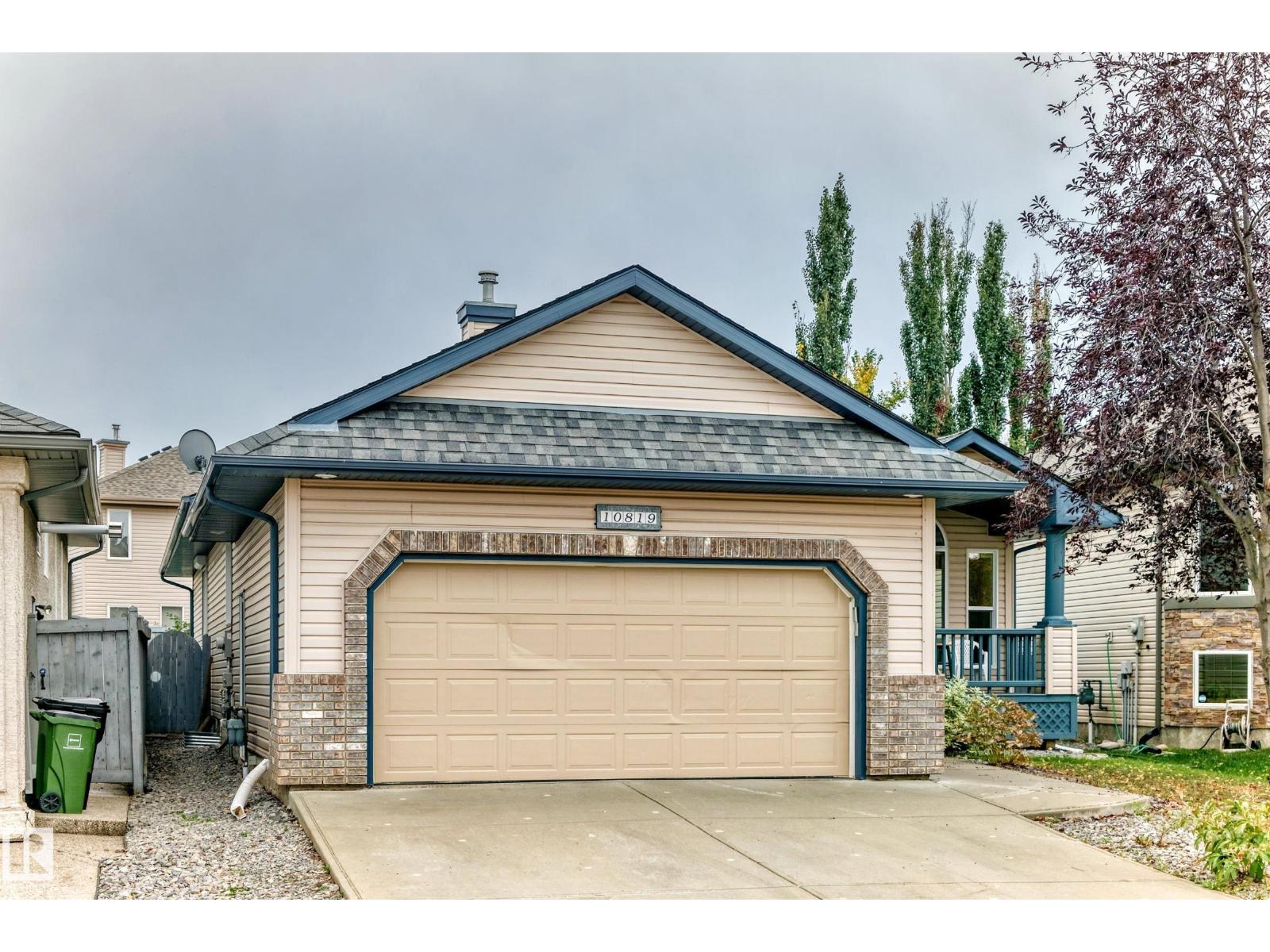 10819 178 Av Nw, Edmonton, Alberta  T5X 6H6 - Photo 2 - E4459973