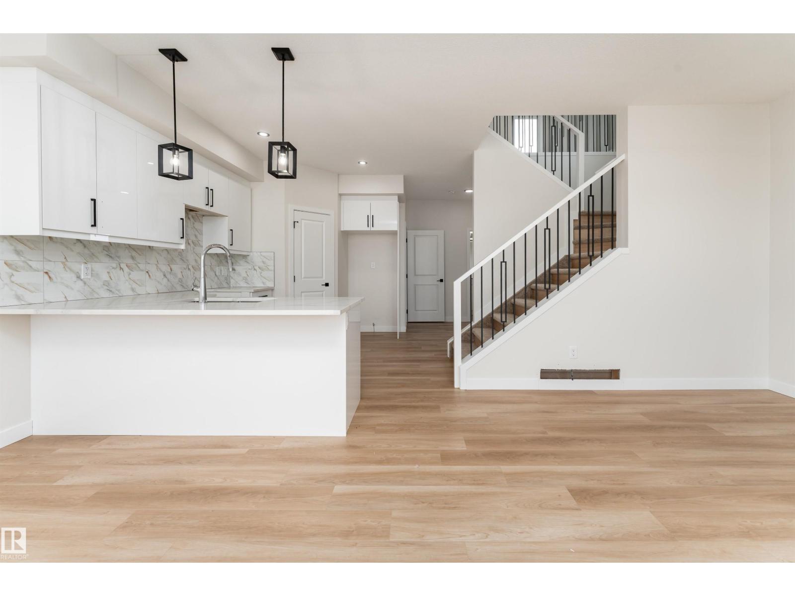105 Patriot Way, Spruce Grove, Alberta  T7X 2W7 - Photo 5 - E4459974
