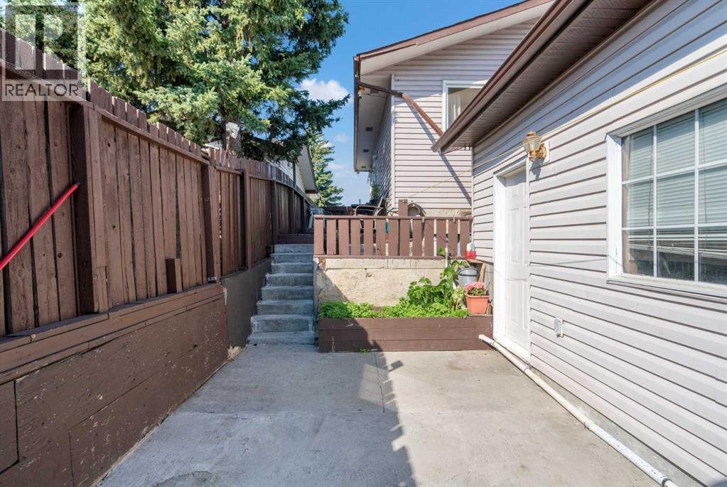 220 Temple Close Ne, Calgary, Alberta  T1Y 2B6 - Photo 41 - A2255982