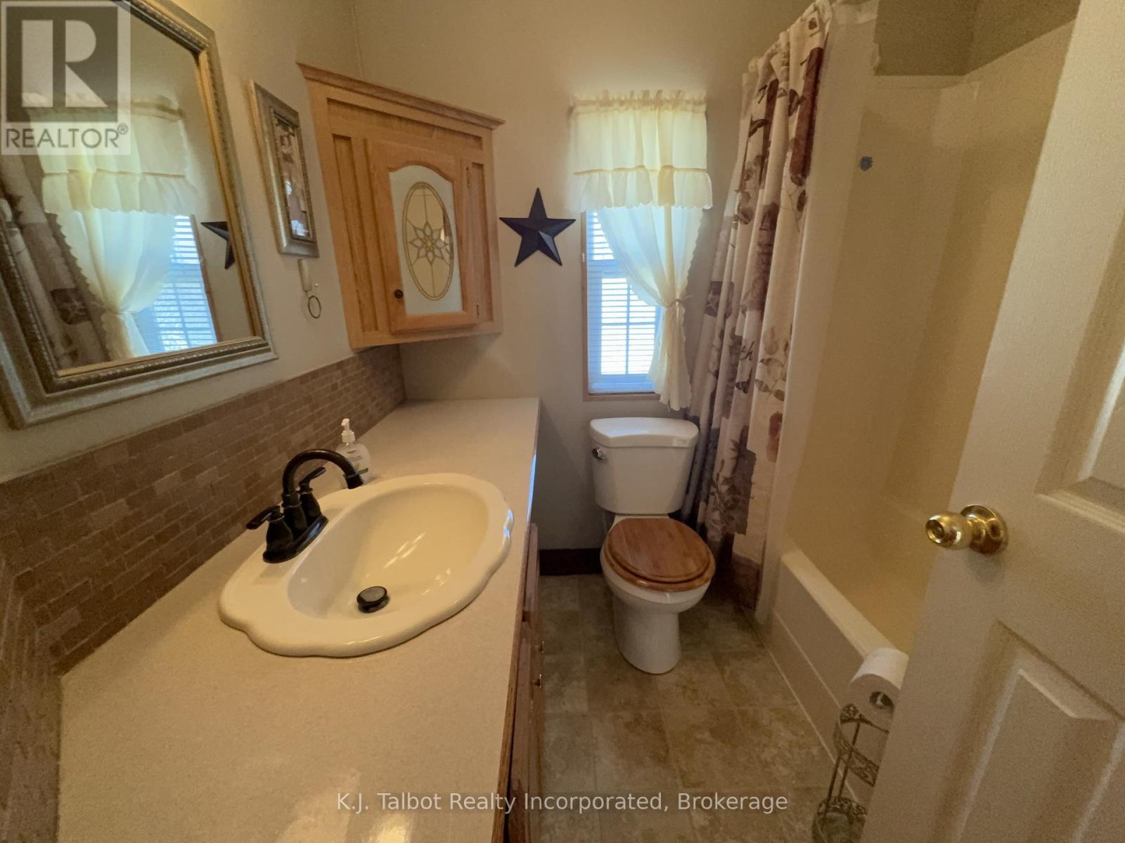 77719 Bluewater Hwy - 5 Starboard Street, Bluewater, Ontario  N0M 1G0 - Photo 15 - X12429569