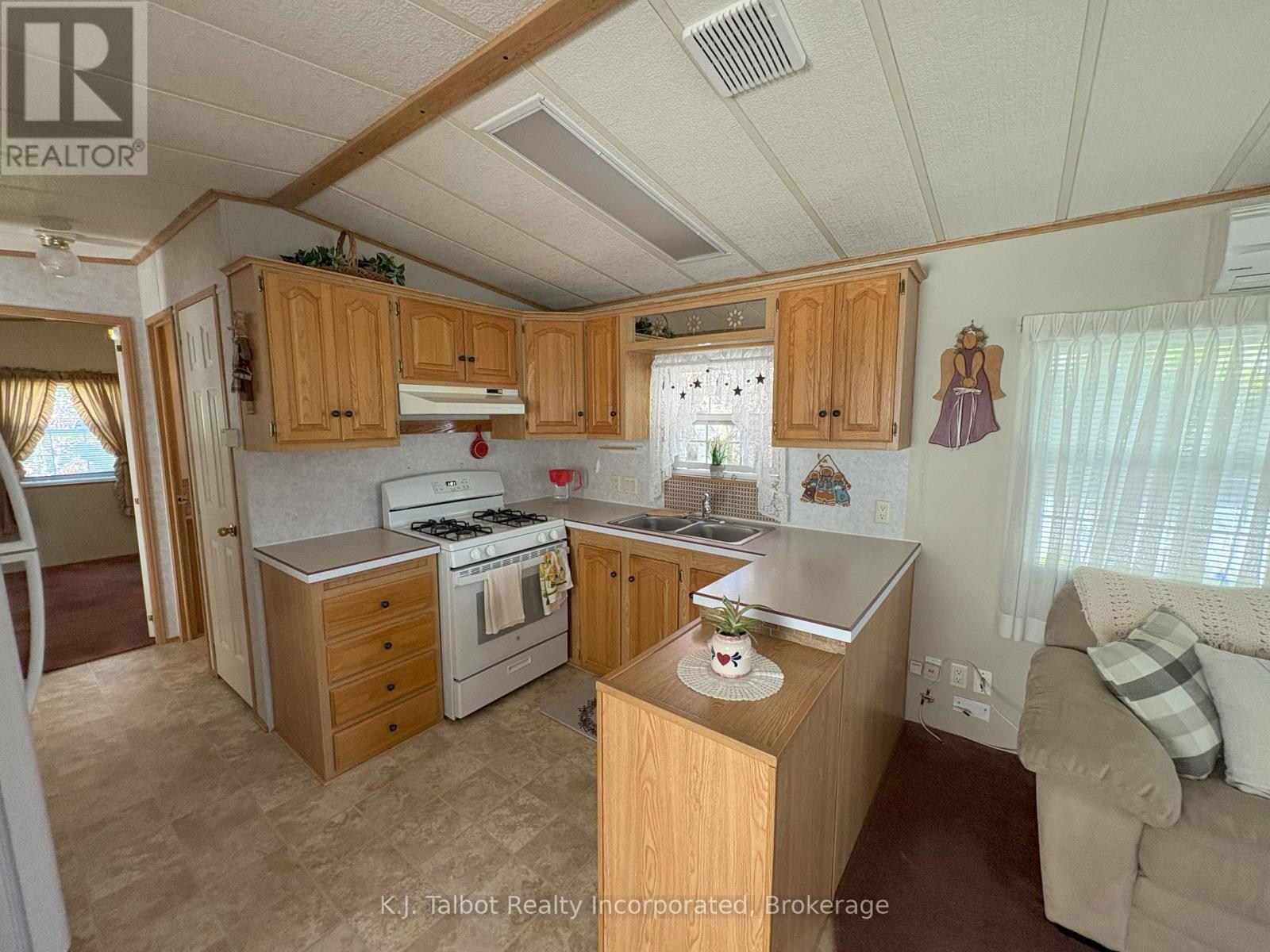 77719 Bluewater Hwy - 5 Starboard Street, Bluewater, Ontario  N0M 1G0 - Photo 13 - X12429569