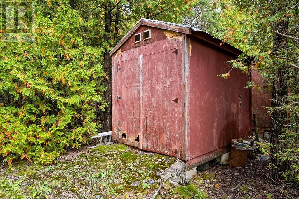 152 Shouldice Lake Road, Northern Bruce Peninsula, Ontario  N0H 1Z0 - Photo 36 - X12431341