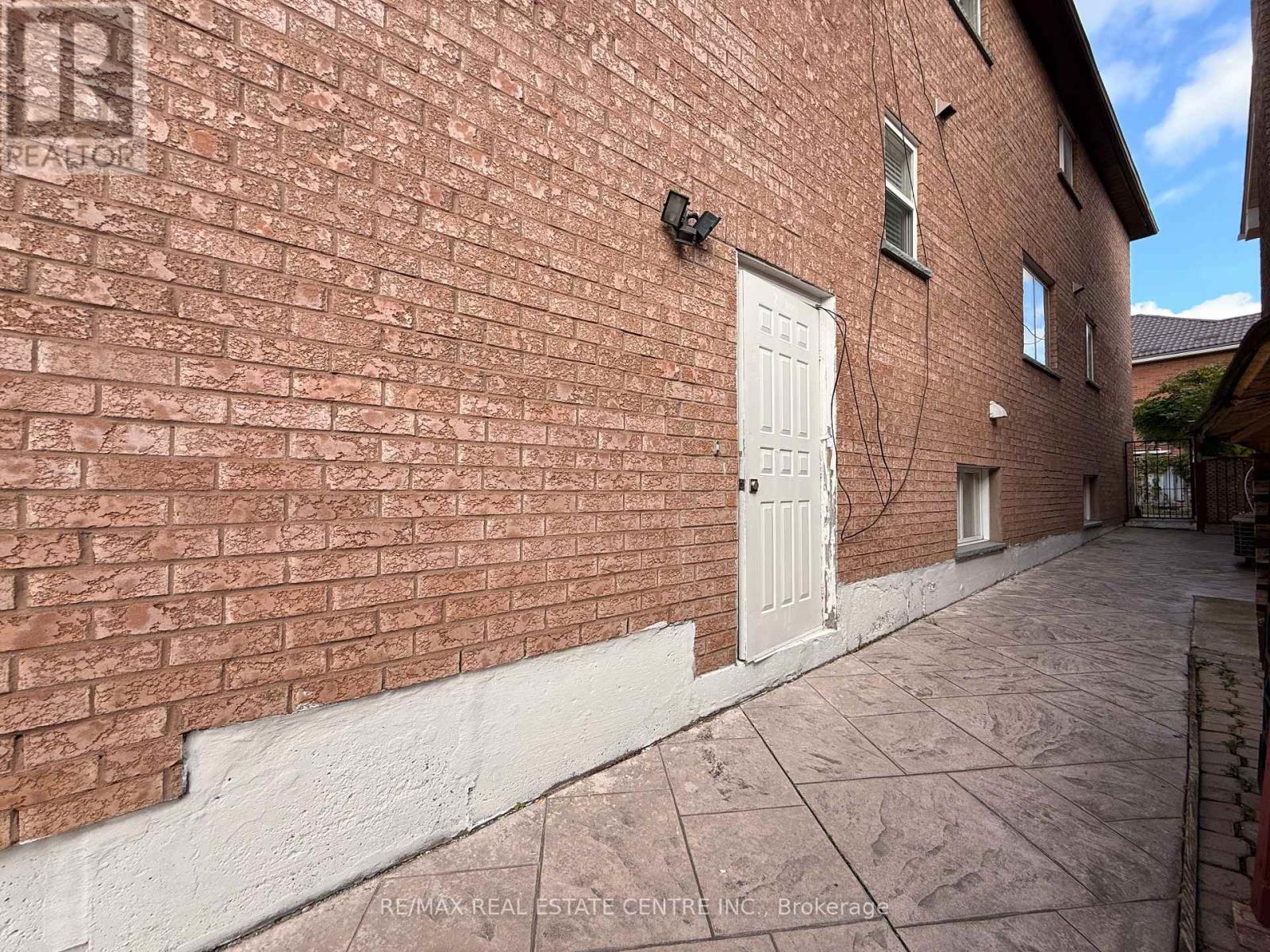 84 Creditstone Road, Brampton, Ontario  L6Y 4G3 - Photo 46 - W12430618