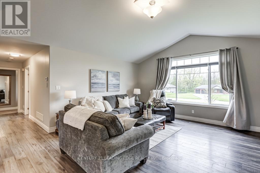 138 Hiddenvalley Drive, Belleville, Ontario  K0K 2V0 - Photo 9 - X12369883