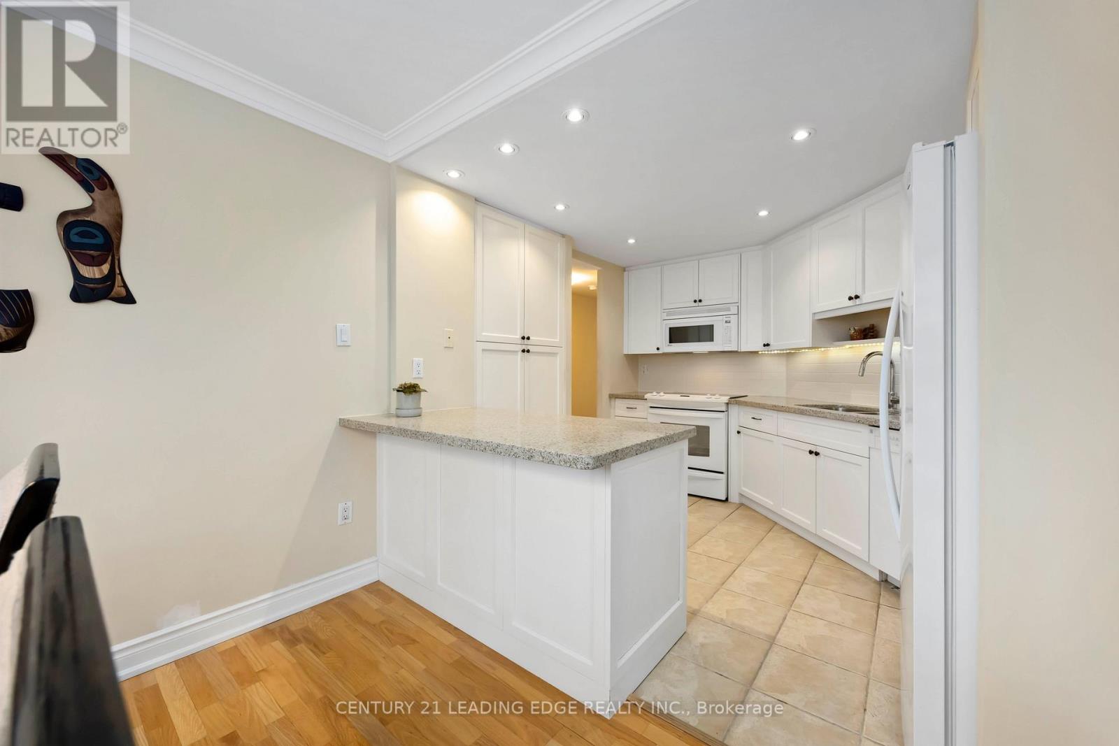 1806 - 131 Beecroft Road, Toronto, Ontario  M2N 6G9 - Photo 8 - C12432454