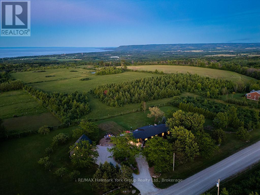 125 Mountain Road, Meaford, Ontario  N4L 1W6 - Photo 3 - X12291275