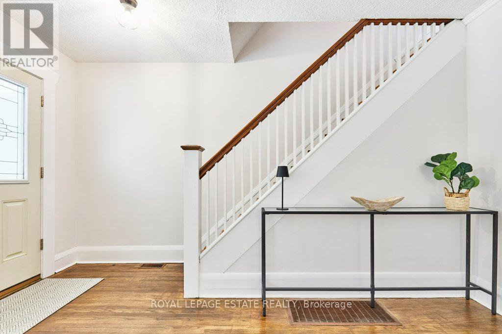 44 Birchmount Road, Toronto, Ontario  M1N 3J4 - Photo 4 - E12432446