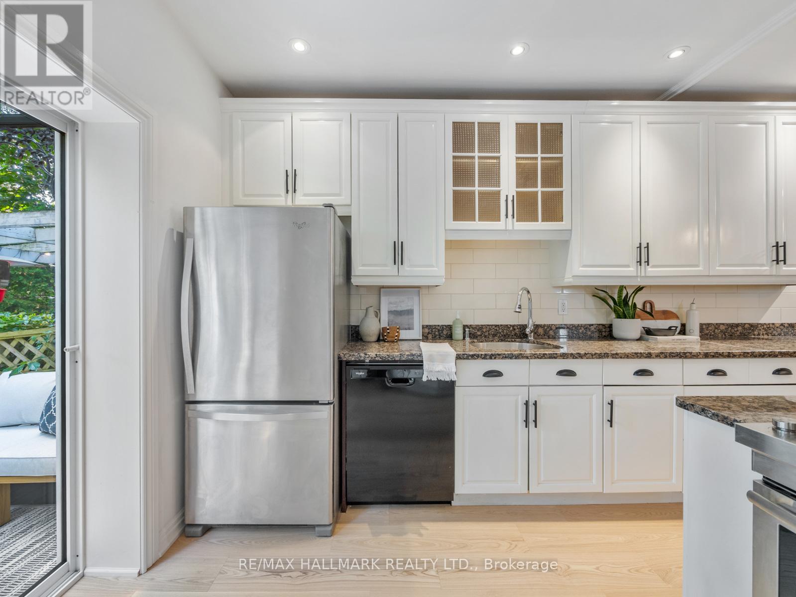 97 Bowmore Road, Toronto, Ontario  M4L 3J1 - Photo 15 - E12432484
