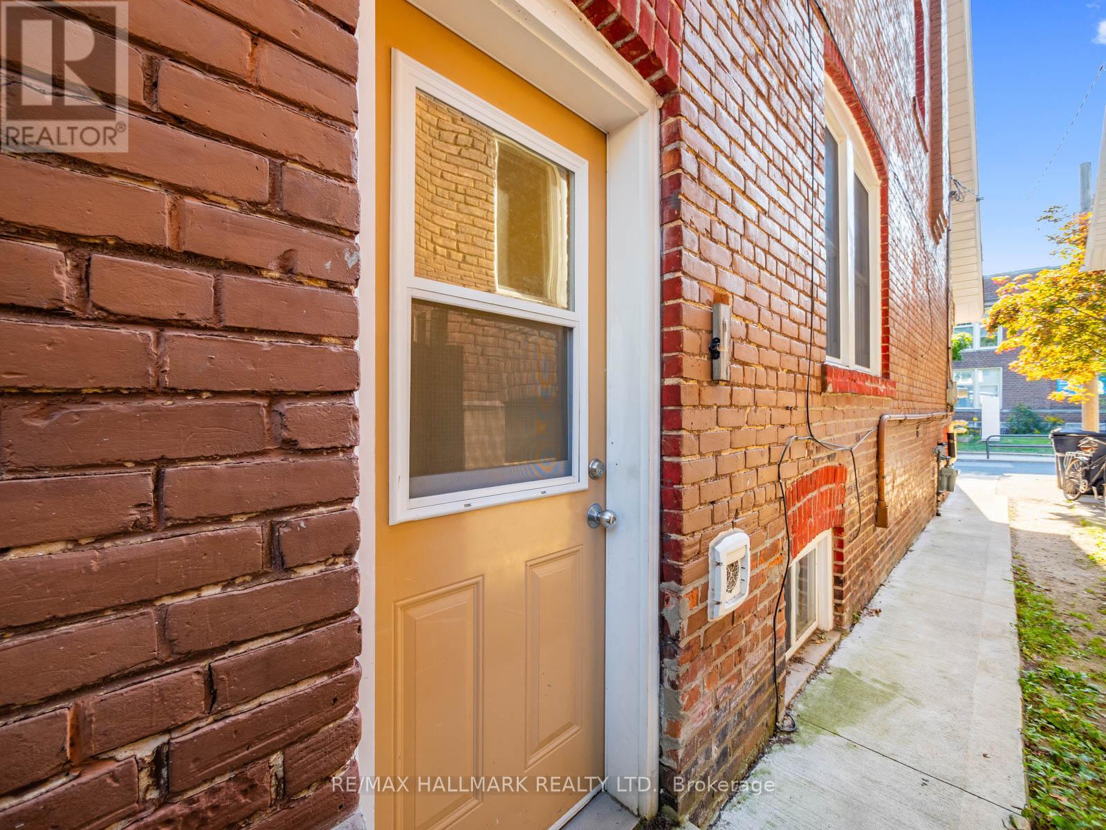 97 Bowmore Road, Toronto, Ontario  M4L 3J1 - Photo 25 - E12432484