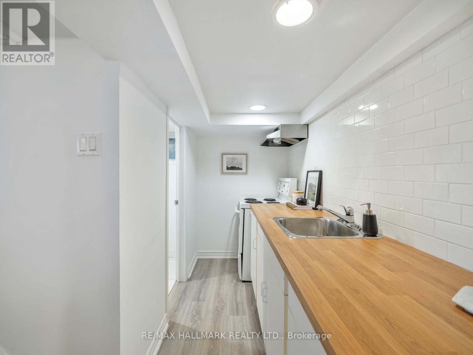 97 Bowmore Road, Toronto, Ontario  M4L 3J1 - Photo 32 - E12432484