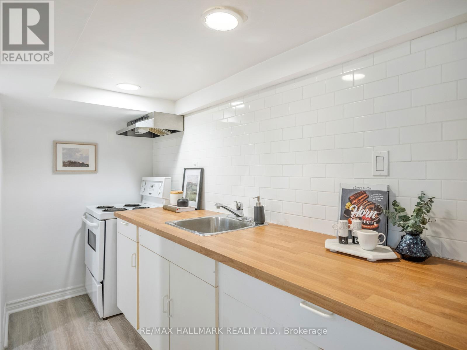97 Bowmore Road, Toronto, Ontario  M4L 3J1 - Photo 33 - E12432484