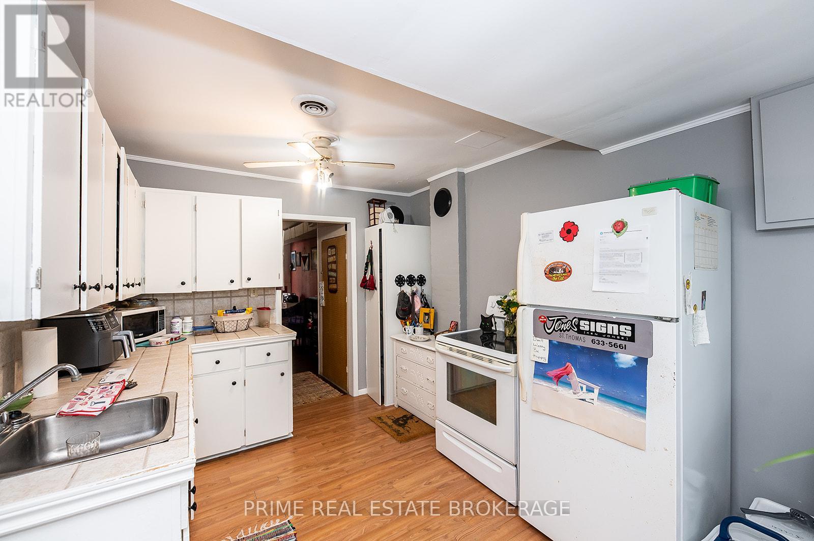 151 William Street, Central Elgin, Ontario  N5L 1E4 - Photo 21 - X12432630