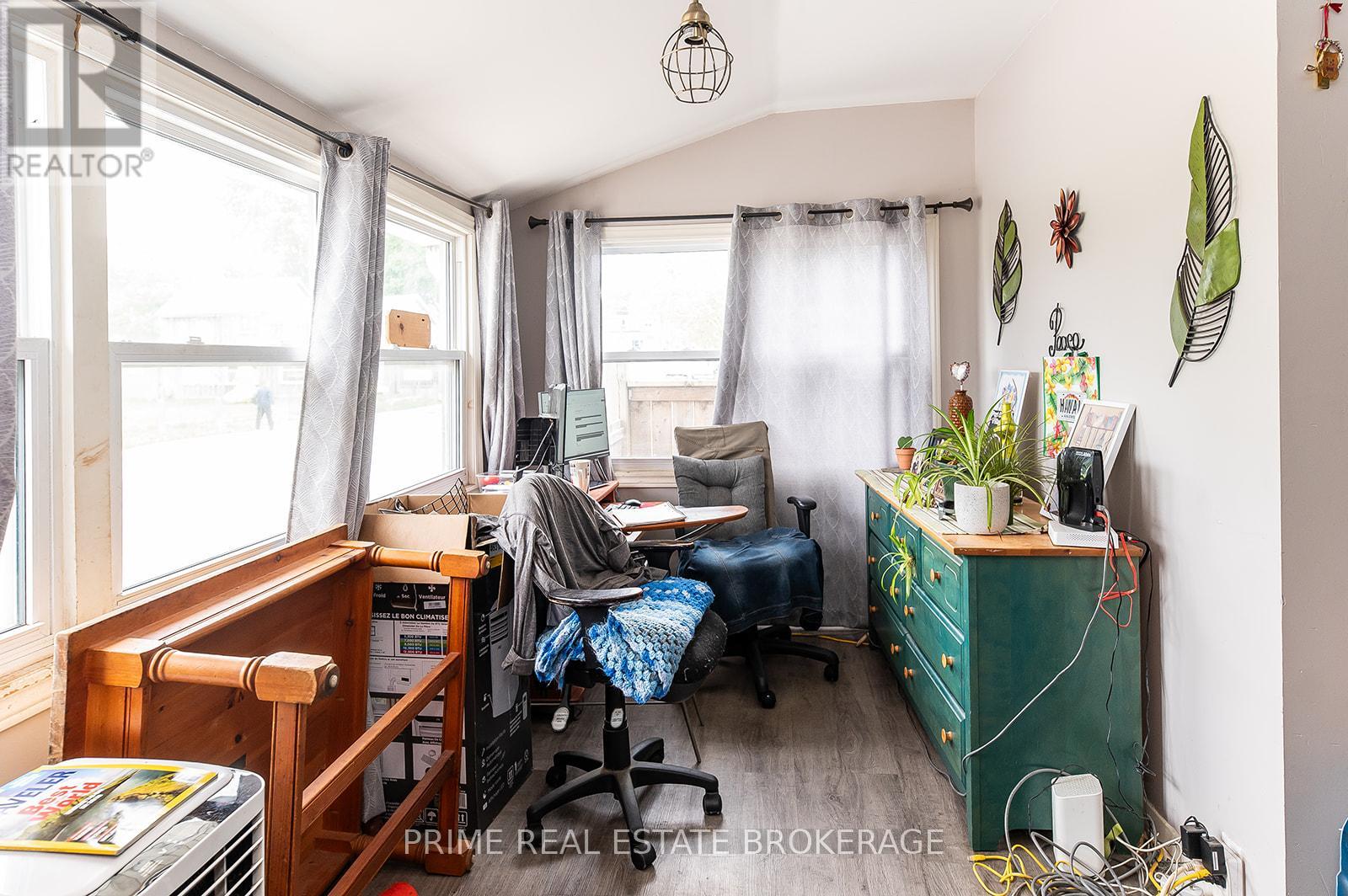 151 William Street, Central Elgin, Ontario  N5L 1E4 - Photo 6 - X12432630