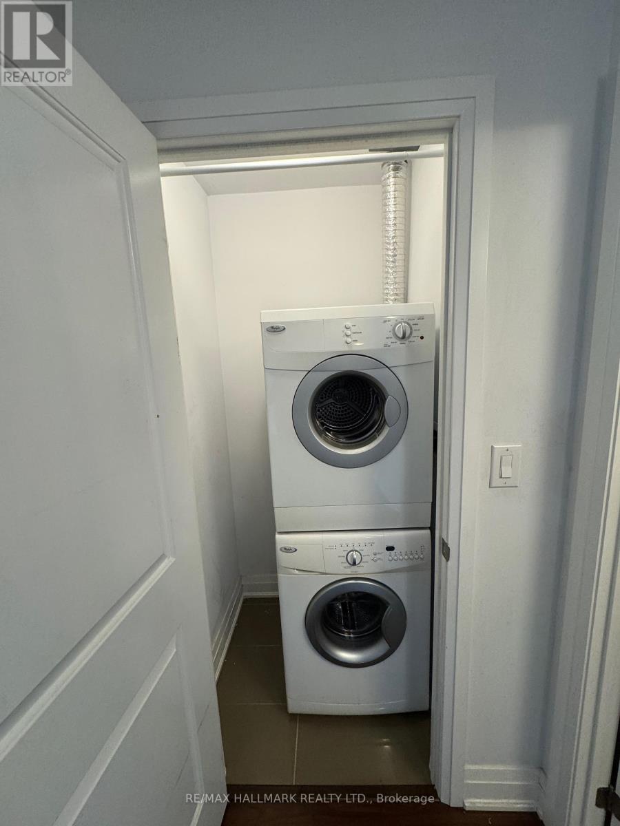 807 - 24 Woodstream Boulevard, Vaughan, Ontario  L4L 8C4 - Photo 11 - N12432459