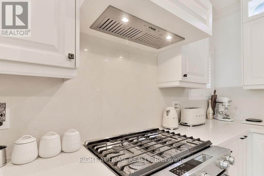 140 Moraine Drive, Vaughan, Ontario  L4H 2E6 - Photo 14 - N12432471
