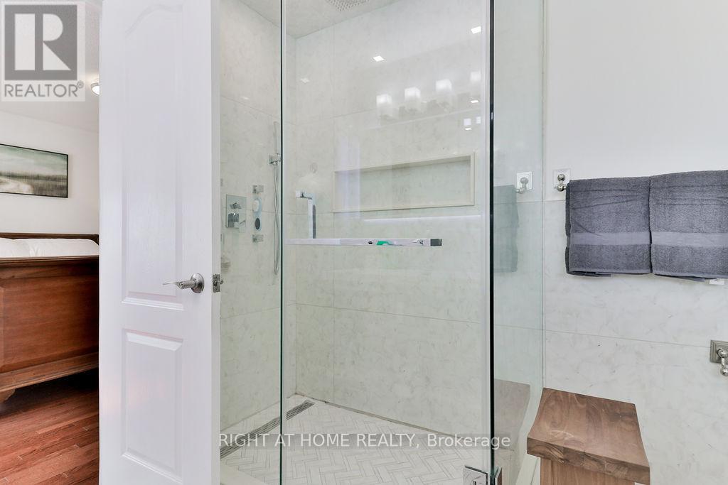 140 Moraine Drive, Vaughan, Ontario  L4H 2E6 - Photo 23 - N12432471