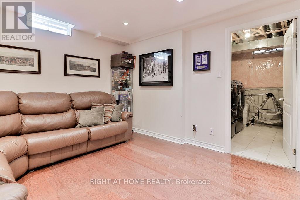 140 Moraine Drive, Vaughan, Ontario  L4H 2E6 - Photo 31 - N12432471