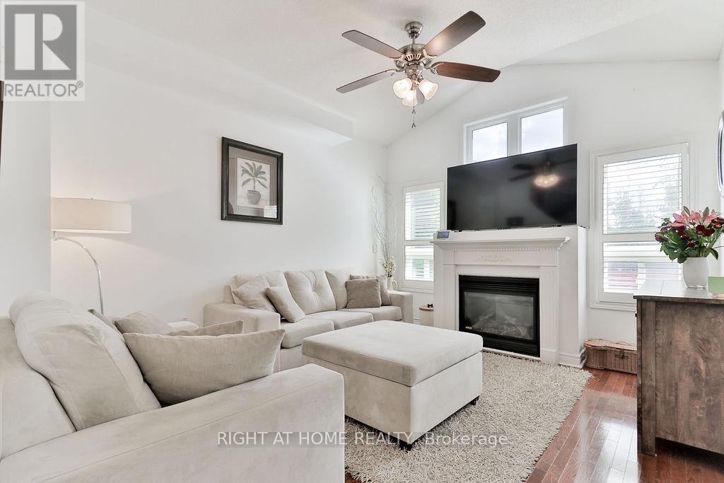 140 Moraine Drive, Vaughan, Ontario  L4H 2E6 - Photo 8 - N12432471