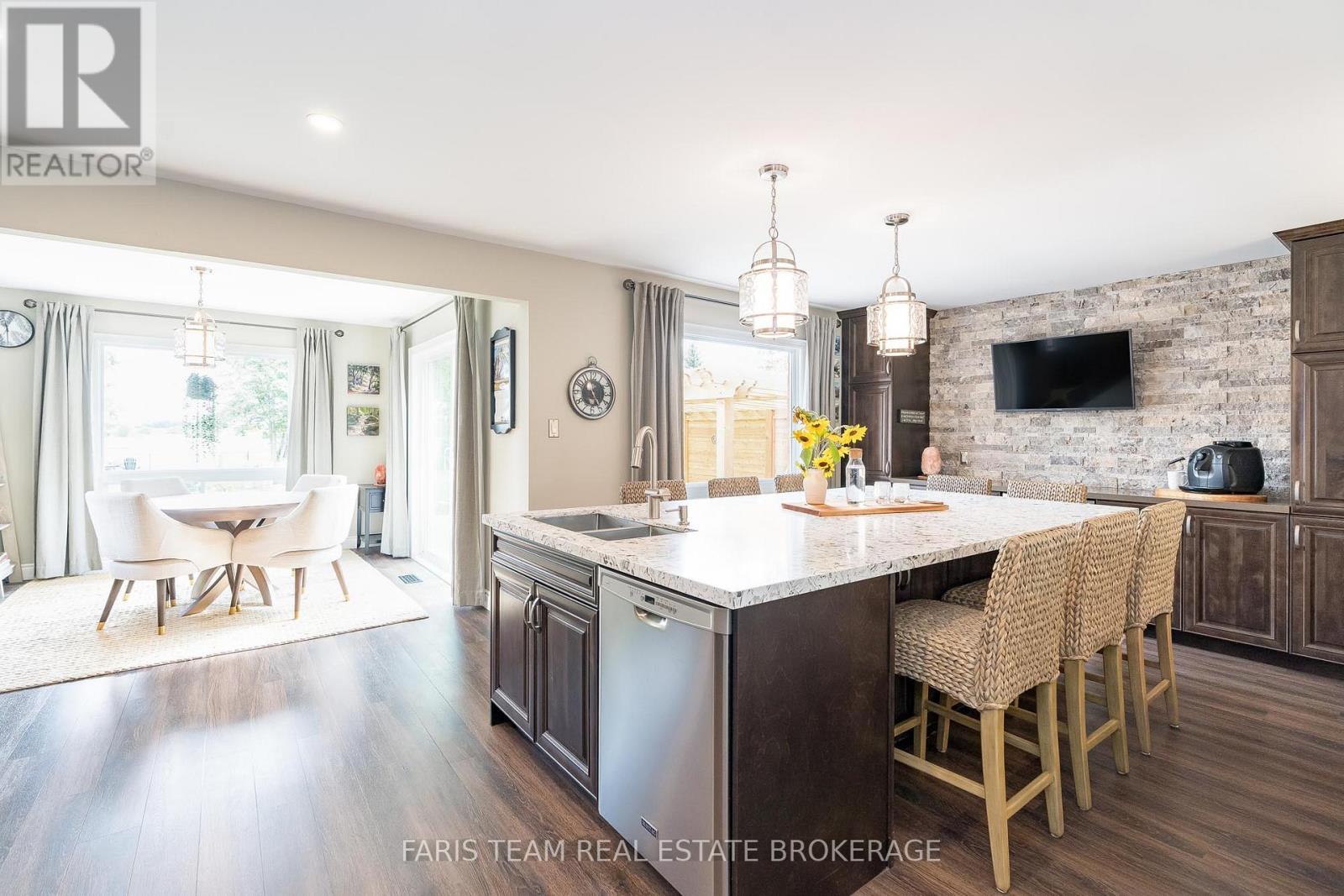 2032 Chantler Street, Innisfil, Ontario  L9S 1B5 - Photo 11 - N12432501