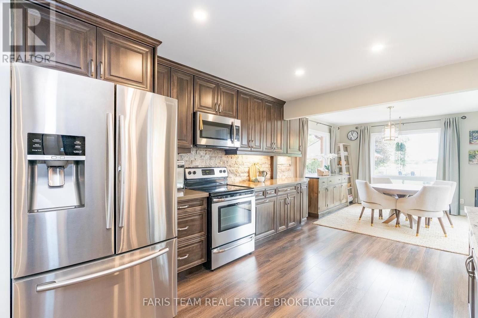 2032 Chantler Street, Innisfil, Ontario  L9S 1B5 - Photo 6 - N12432501