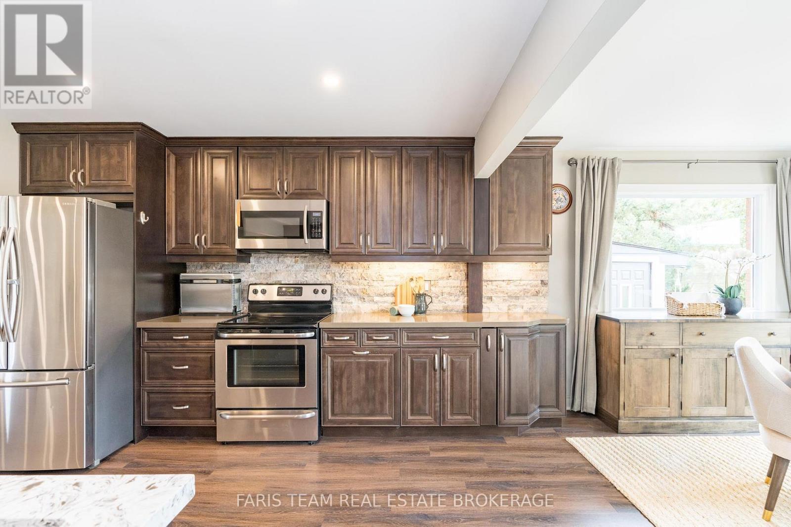 2032 Chantler Street, Innisfil, Ontario  L9S 1B5 - Photo 7 - N12432501