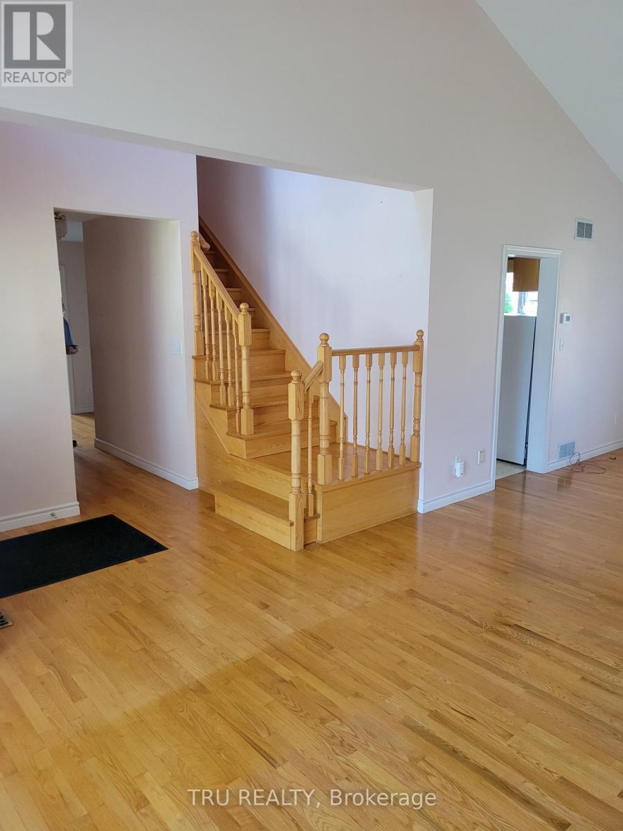 15 George Avenue, Perth, Ontario  K7H 2Y7 - Photo 2 - X12432532