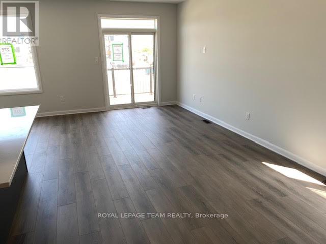 382 Clearpath Private, Ottawa, Ontario  K2T 0S6 - Photo 3 - X12432533