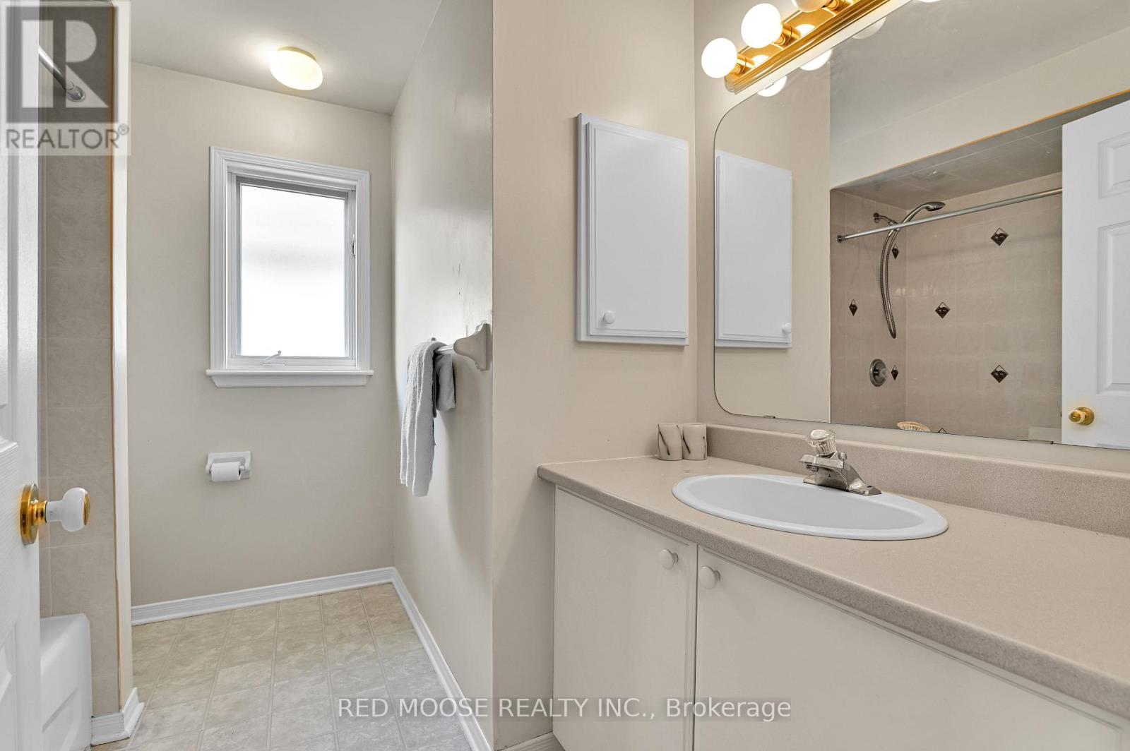 4569 Ogilvie Walk Crescent, Ottawa, Ontario  K1J 1G5 - Photo 35 - X12432542