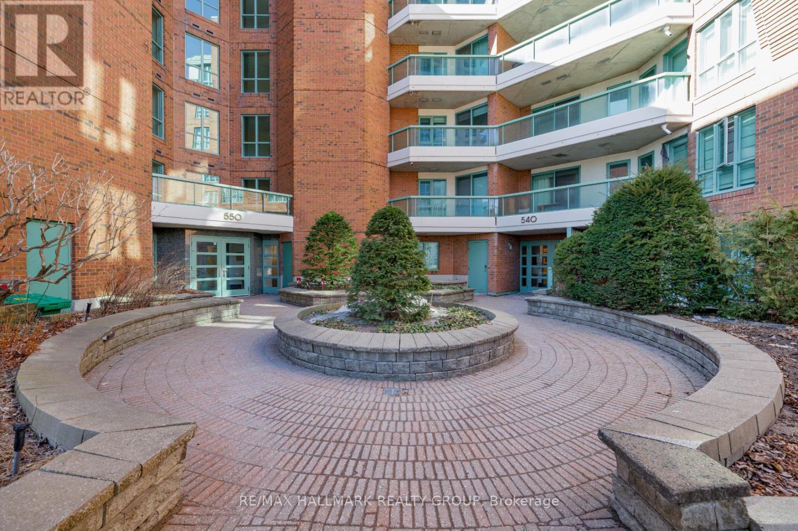 307 - 550 Cambridge Street S, Ottawa, Ontario  K1S 5N3 - Photo 2 - X12432560