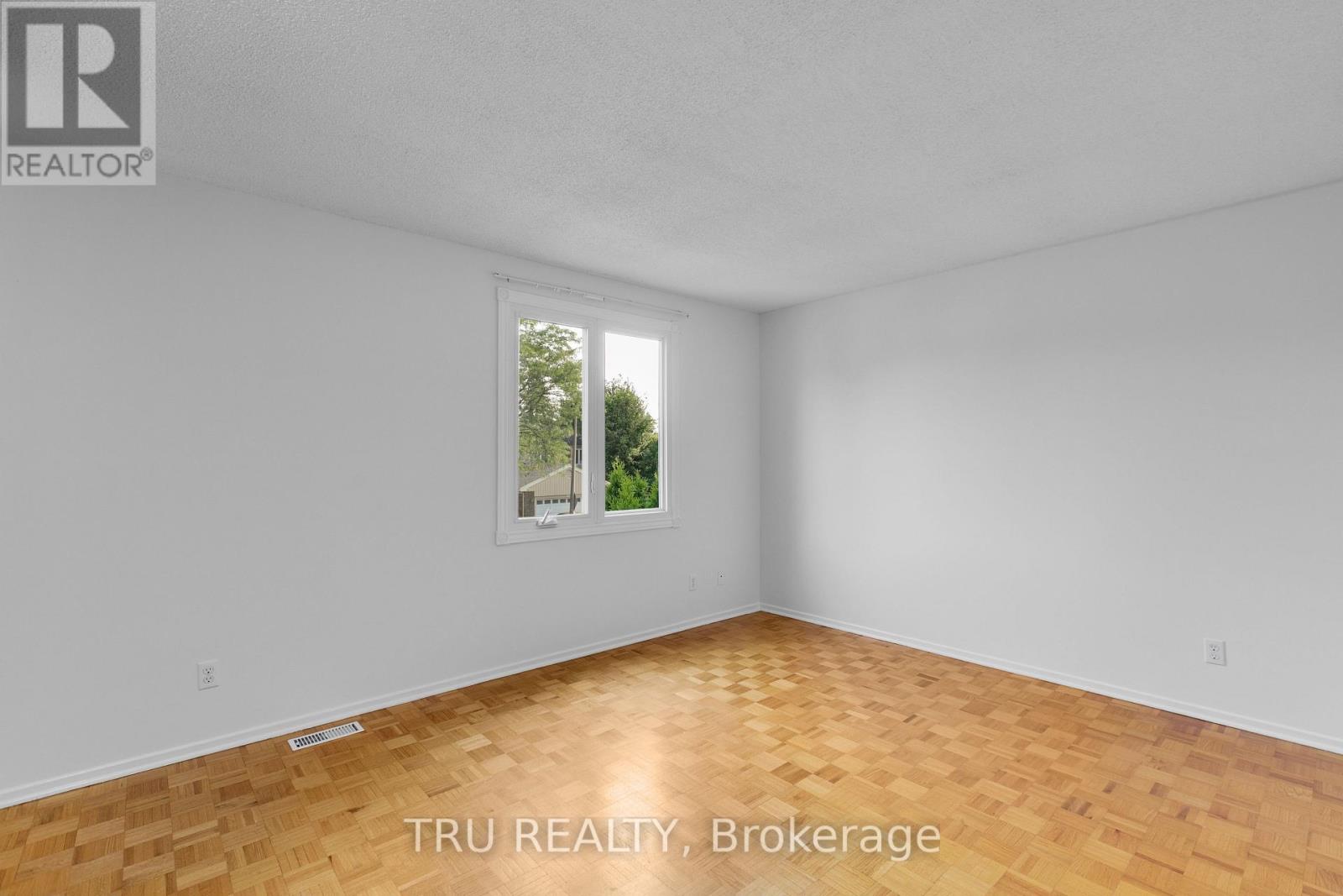 715 Mooneys Bay Place, Ottawa, Ontario  K1V 8W4 - Photo 28 - X12432597